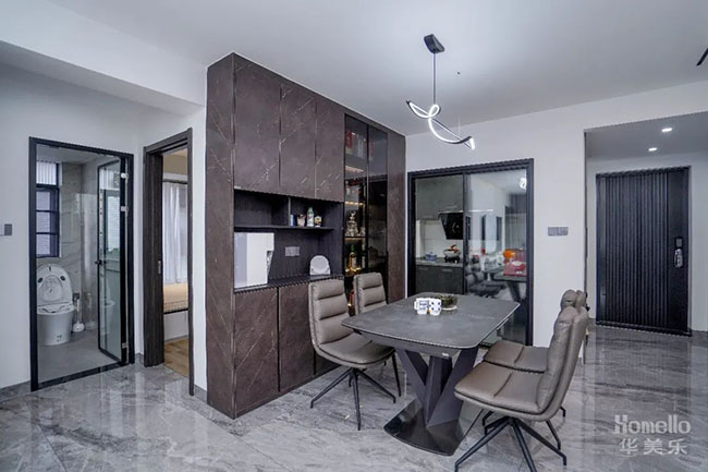 打造室內(nèi)陽臺(tái)形成大橫廳，讓80㎡三居室擁有寬敞舒適的生活空間